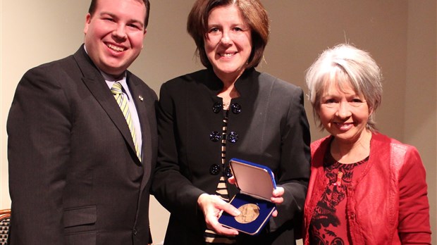 La médaille de l'Assemblée nationale remise à Claude Boivin